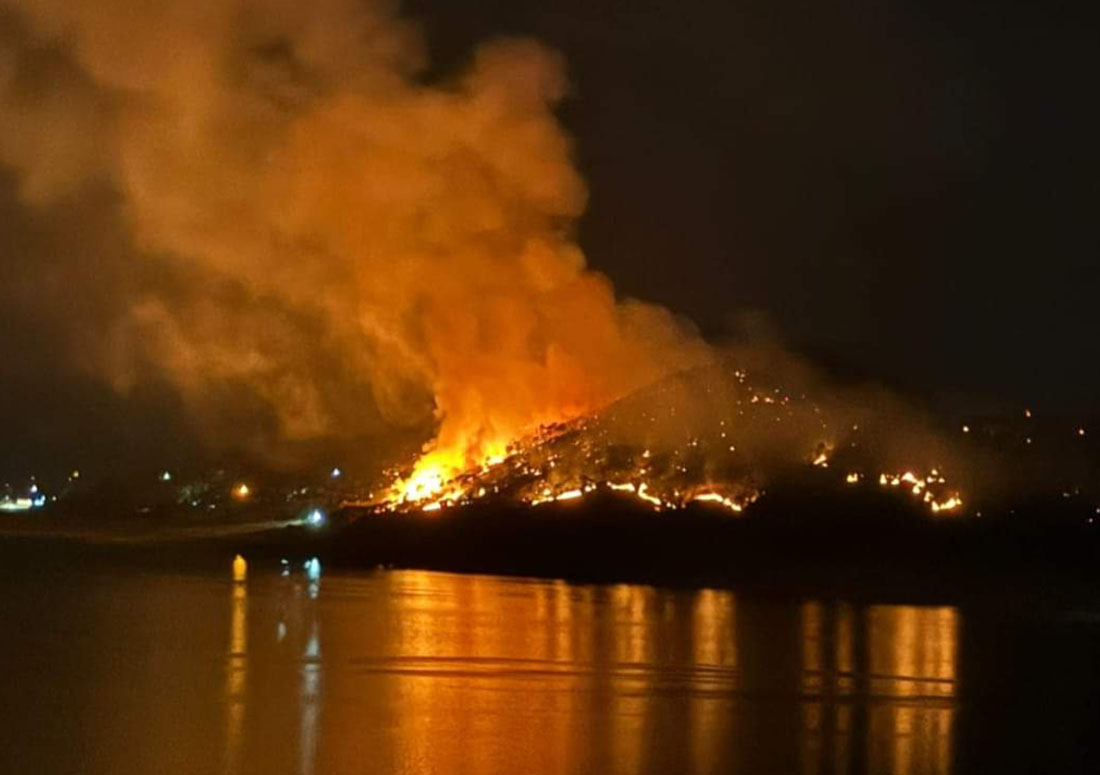 INCENDIO CONSUME BOSQUE Y ZONA TURÍSTICA DE VALLE DE BRAVO