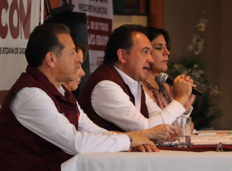 SOLO AGUA TRATADA Y DE CAPTACIÓN DE LLUVIA EN BAÑOS DE ESCUELAS Y OFICINAS PÚBLICAS, DEPORTIVOS Y ÁREAS VERDES, PROPONE GONZALO ALARCÓN