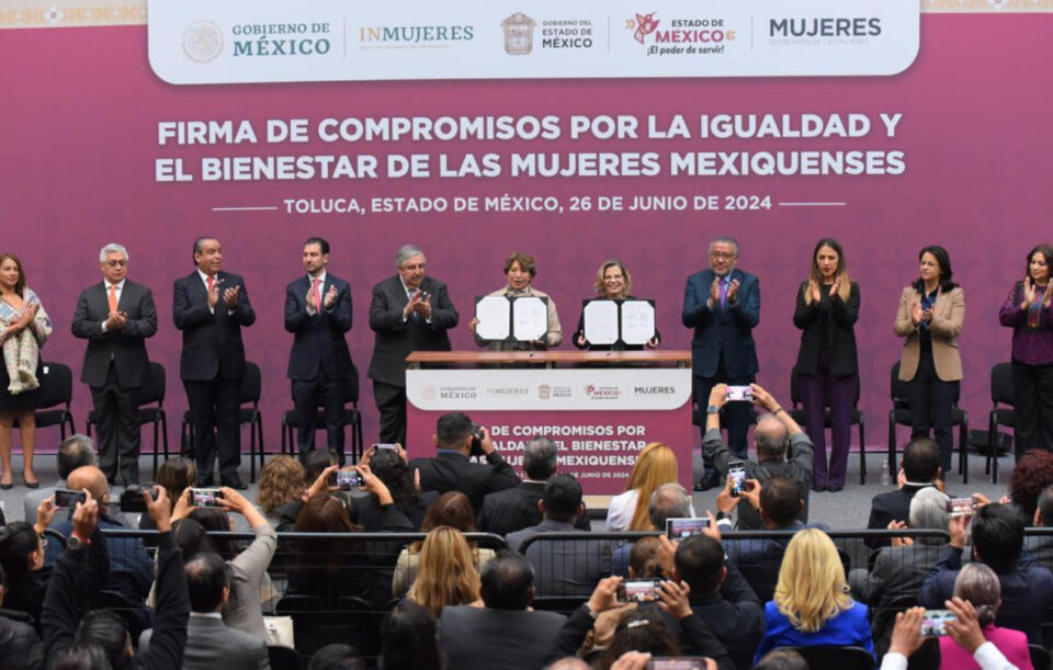 ATESTIGUAN CONGRESISTAS FIRMA DE COMPROMISOS EN FAVOR DE LAS MUJERES