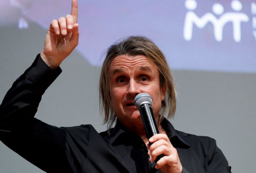 DETENEN A NACHO CANO POR CONTRATAR PRESUNTAMENTE A INDOCUMENTADOS PARA UN MUSICAL