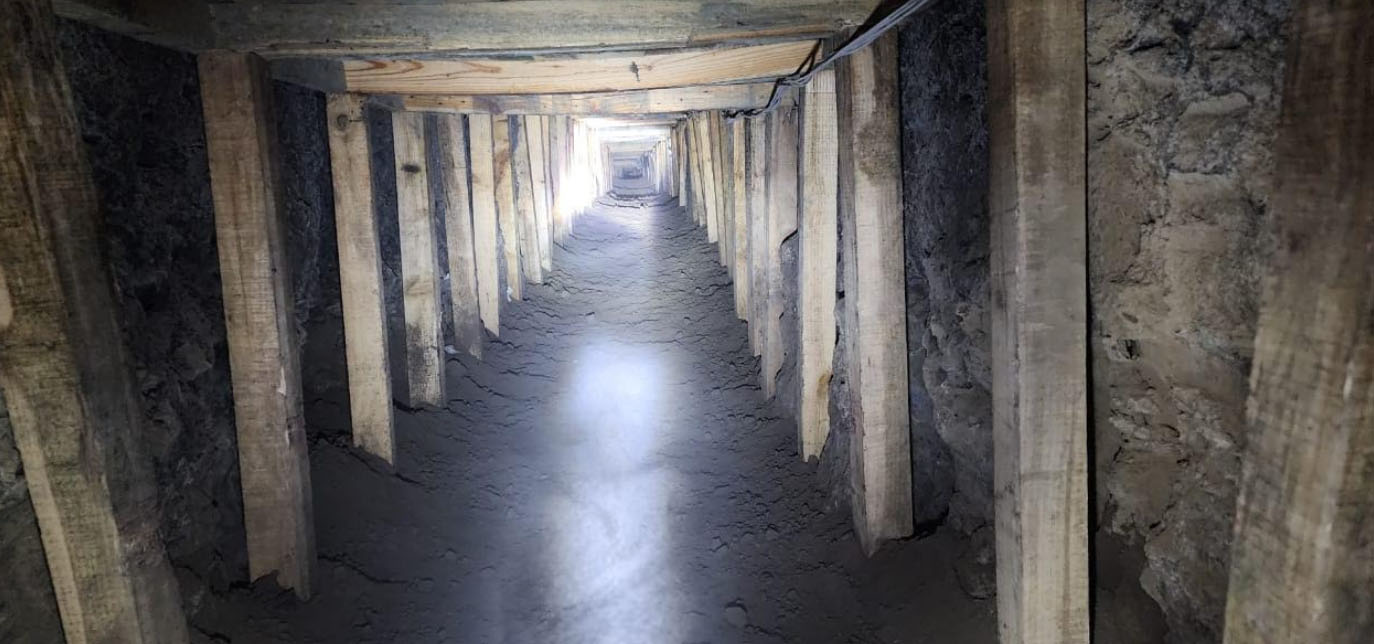 LOCALIZAN EN ACOLMAN UN TÚNEL PARA LA POSIBLE EXTRACCIÓN DE HIDROCARBURO 2