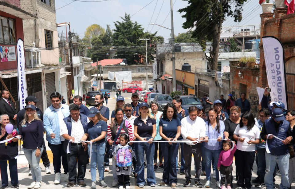 ENTREGA HUIXQUILUCAN REPAVIMENTACIÓN DE CALLE