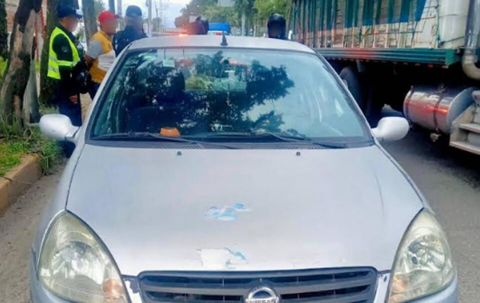 ASEGURAN VEHÍCULO PROBABLEMENTE INVOLUCRADO EN UN ROBO CON VIOLENCIA