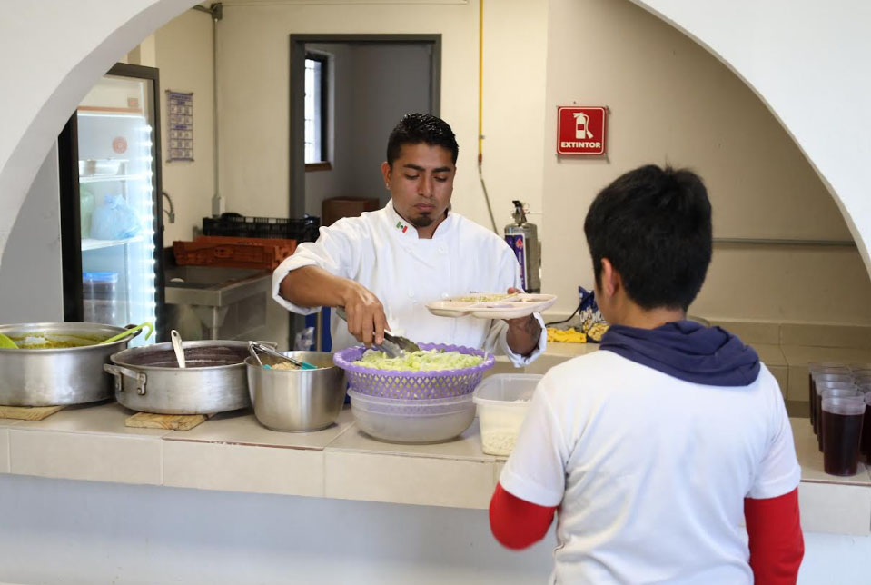 ENTREGA HUIXQUILUCAN MÁS DE 2 MILLONES DE DESAYUNOS EN ESCUELAS Y COMEDORES COMUNITARIOS