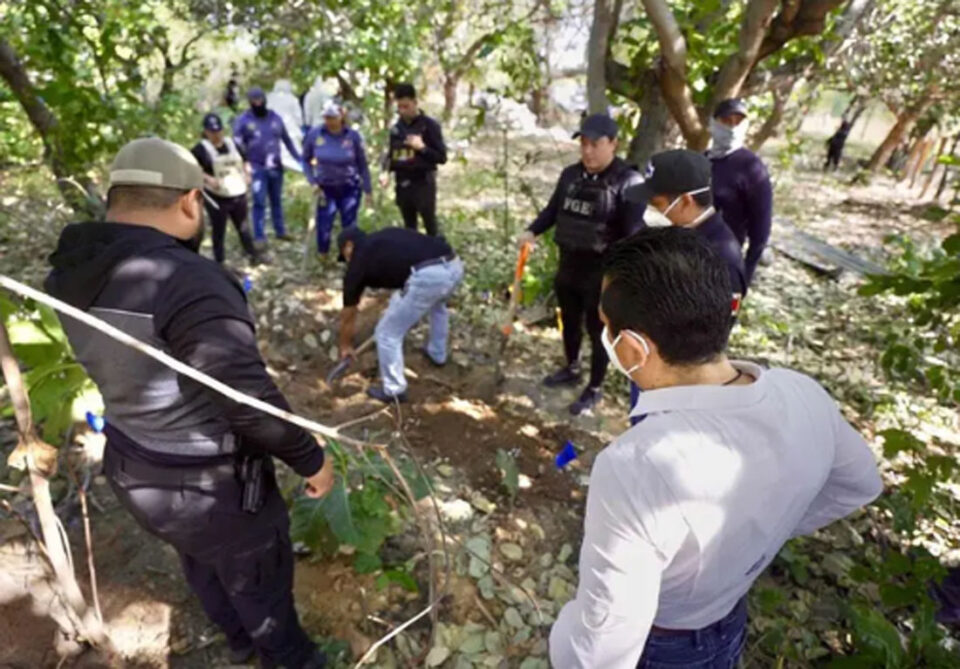 HALLAN 15 CADÁVERES EN FOSAS CLANDESTINAS EN CHIAPAS