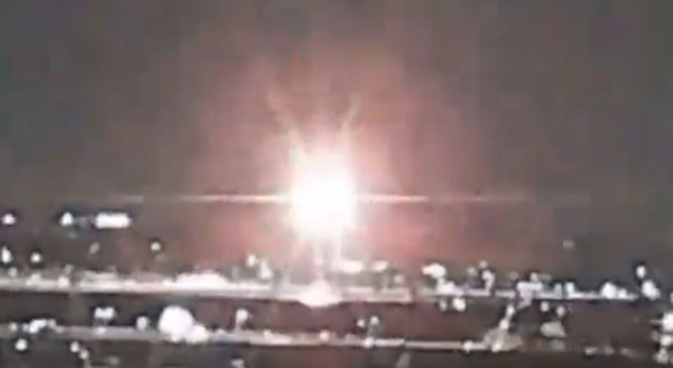 AVIÓN DE PASAJEROS SE ESTRELLA CON UN HELICÓPTERO EN WASHINGTON