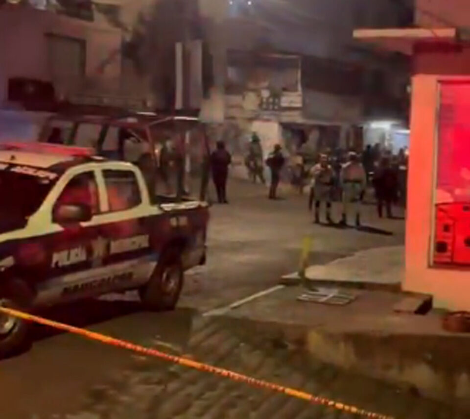 BALACERA EN BARBERÍA DE NAUCALPAN DEJA DOS MUERTOS