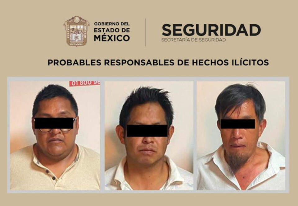 DETIENEN A TRES PERSONAS POR POSIBLE POSESIÓN DE APARENTES NARCÓTICOS
