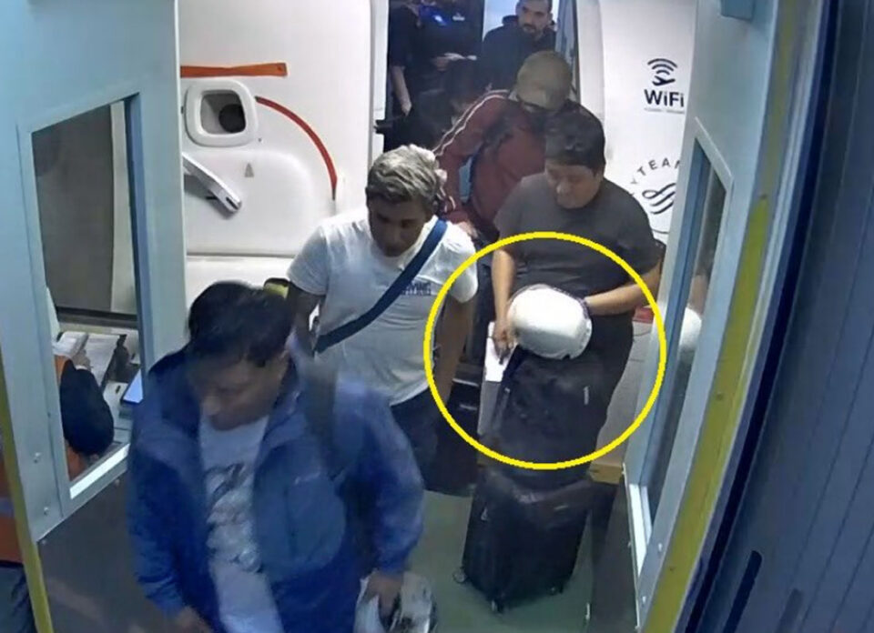 GERARDO FERNÁNDEZ NOROÑA EXHIBE A PRESUNTO LADRÓN 2