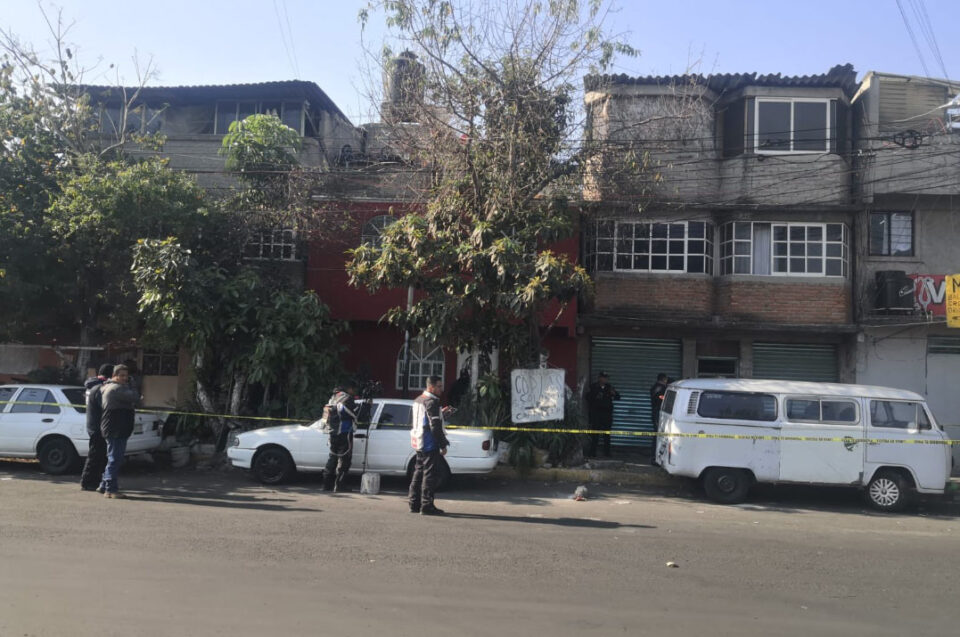 BALACERA EN UNA CASA DE IZTAPALAPA DEJA 3 PERSONAS MUERTAS