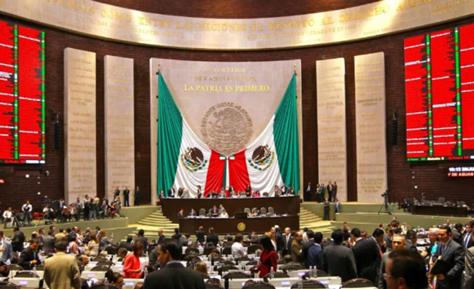 RECIBE LA CÁMARA DE DIPUTADOS INICIATIVAS PRESIDENCIALES EN MATERIA DE ADQUISICIONES Y OBRAS PÚBLICAS