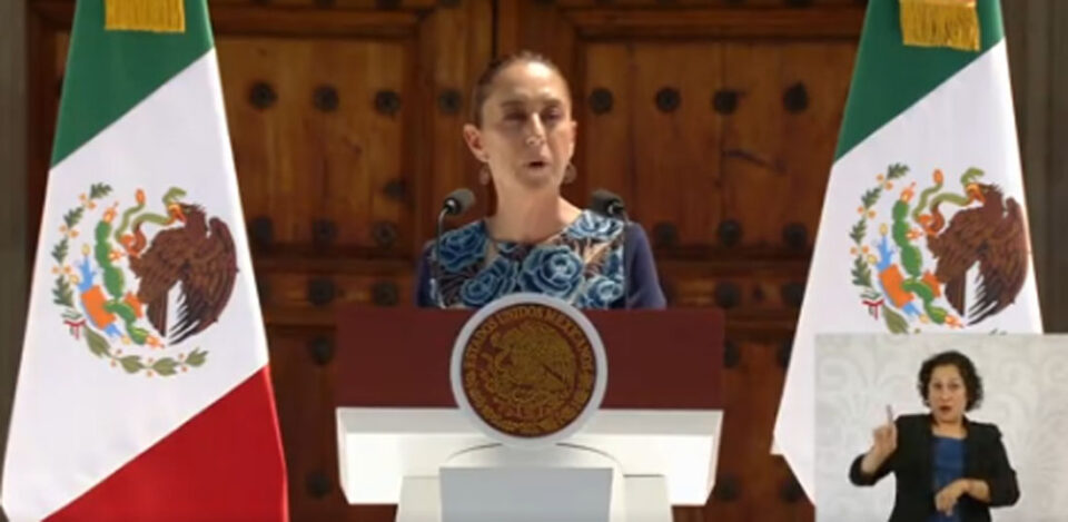 SHEINBAUM CELEBRA CANCELACIÓN DE ARANCELES DE TRUMP EN EL ZÓCALO DE CDMX