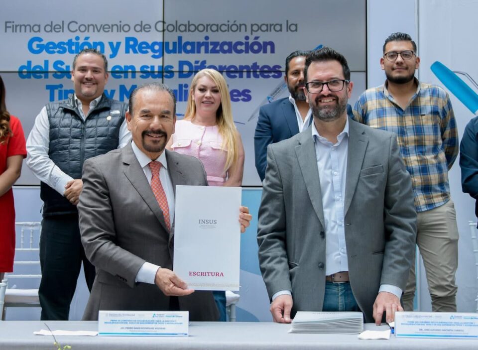 GOBIERNO DE PEDRO RODRÍGUEZ E INSUS IMPULSAN CERTEZA JURÍDICA PARA FAMILIAS DE ATIZAPÁN