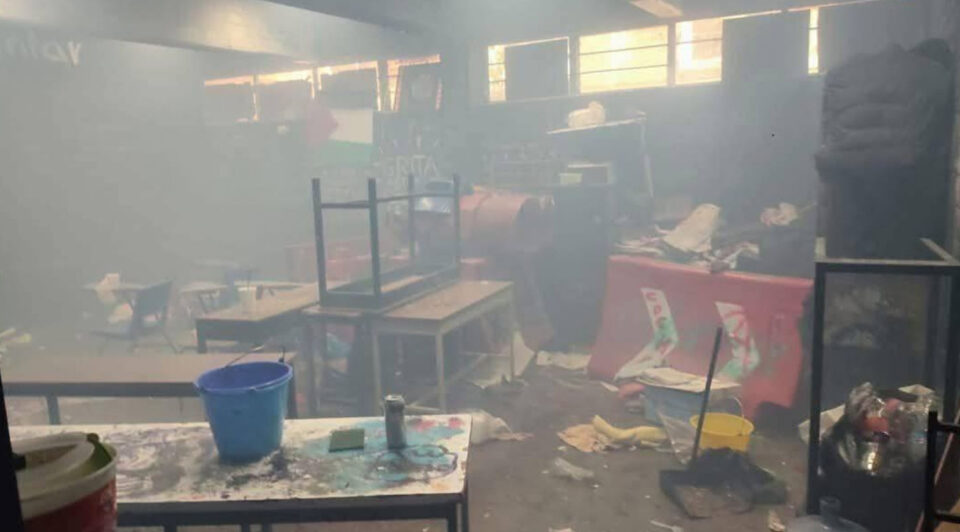 PÁNICO EN LA PREPA 5 REPORTAN EXPLOSIONES DENTRO DE LAS INSTALACIONES