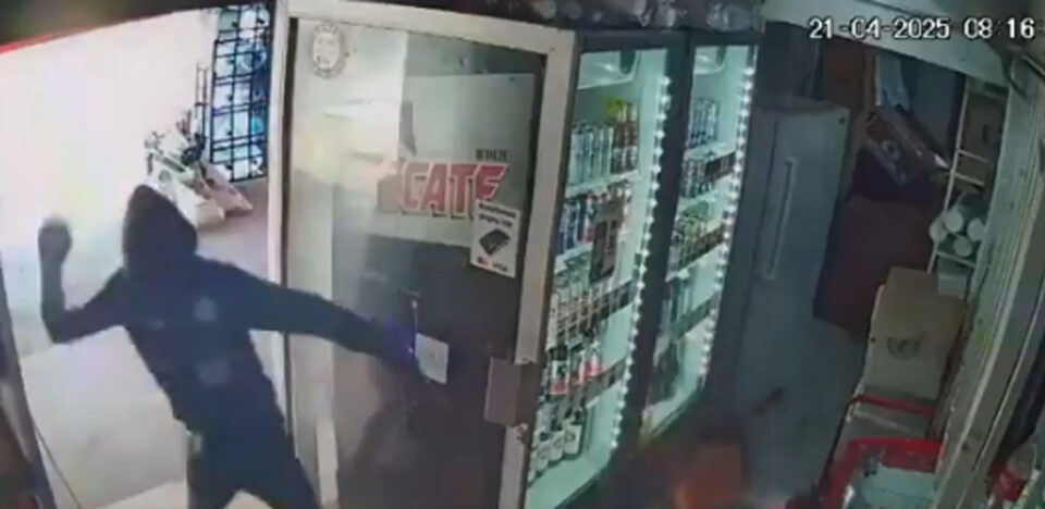 Sujeto agrede con una piedra a una mujer en San Luis Potosí