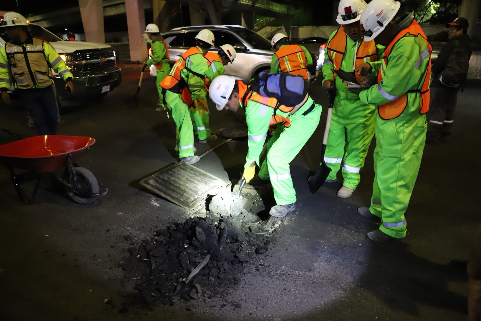 Desazolve en Periférico Norte Naucalpan 