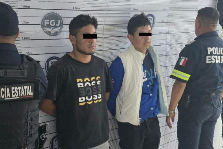 Sujetos detenidos con una subametralladora en Tlalmanalco