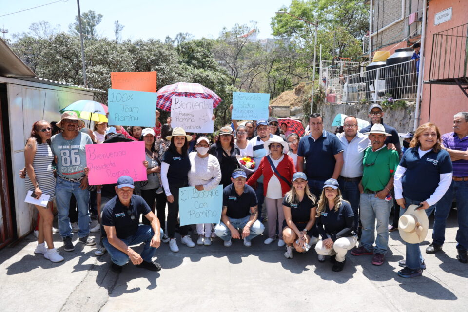 Vecinos agradecen al gobierno de Huixquilucan obra entregada