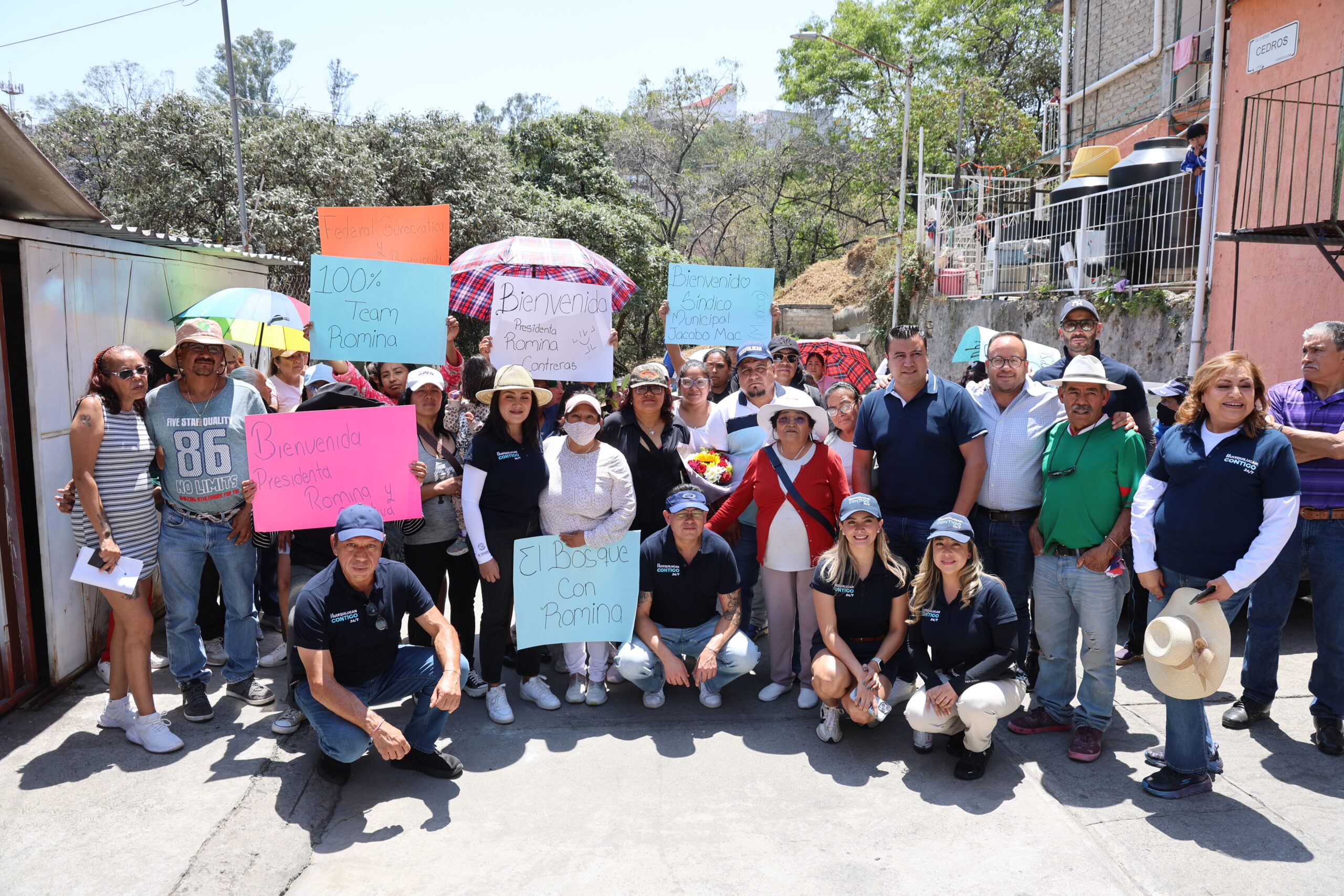 Vecinos agradecen al gobierno de Huixquilucan obra entregada