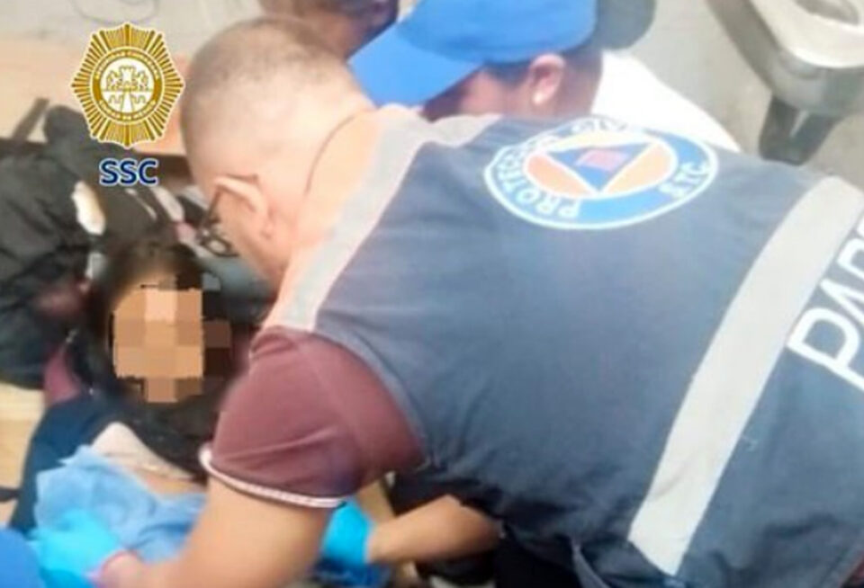 Adolescente 13 años de edad da a luz en el Metro CDMX