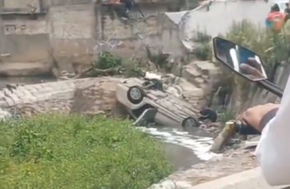 automóvil cae río hondo naucalpan