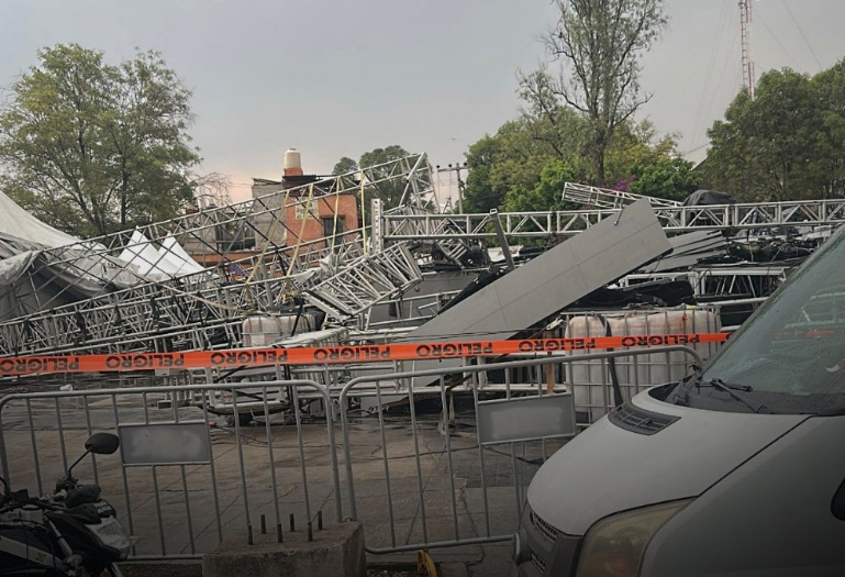 colapsa escenario gustavo a madero