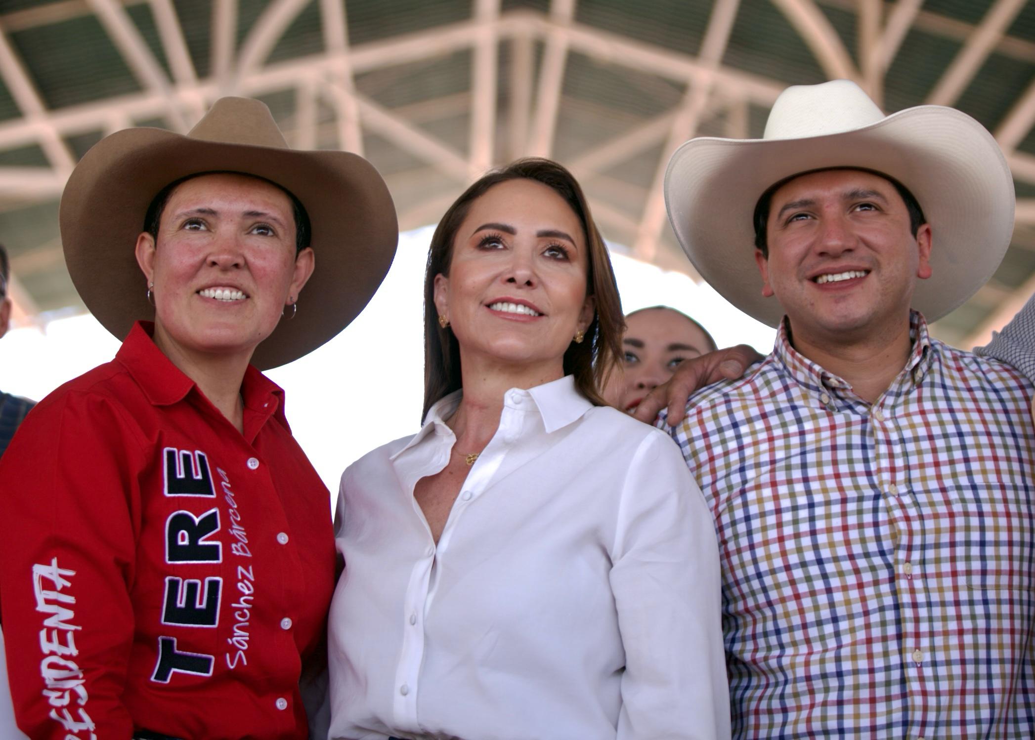 El PRI demuestra que gobierna bien: Cristina Ruiz