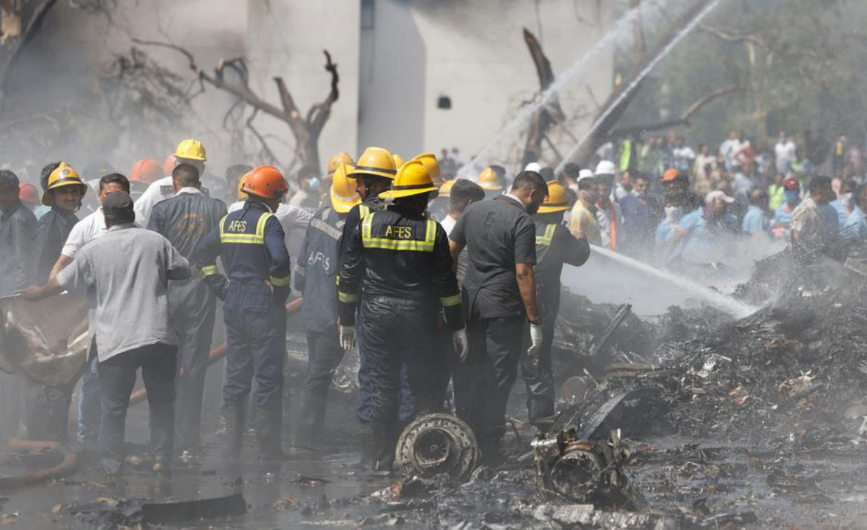 hombre-sobrevive-accidente-avión-india