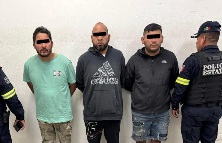 rescatan-a-choferes-transporte-carga-tlalnepantla