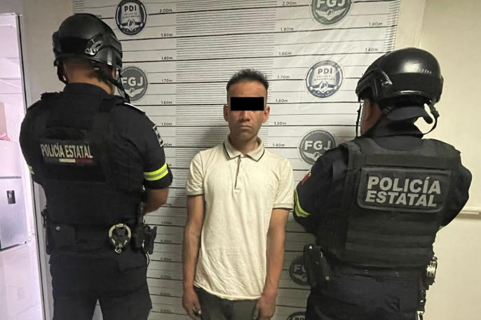 Detienen a presunto narcomenudista en Valle de Chalco