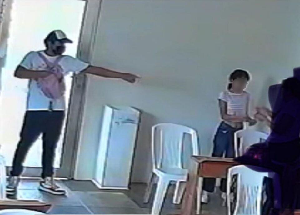 Hombre y menor asaltan iglesia durante misa en Coatzacoalcos