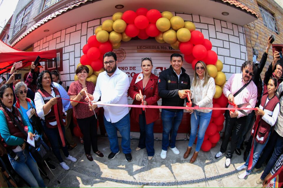 Isaac Montoya inaugura nueva lechería en la colonia 10 de Abril, Naucalpan
