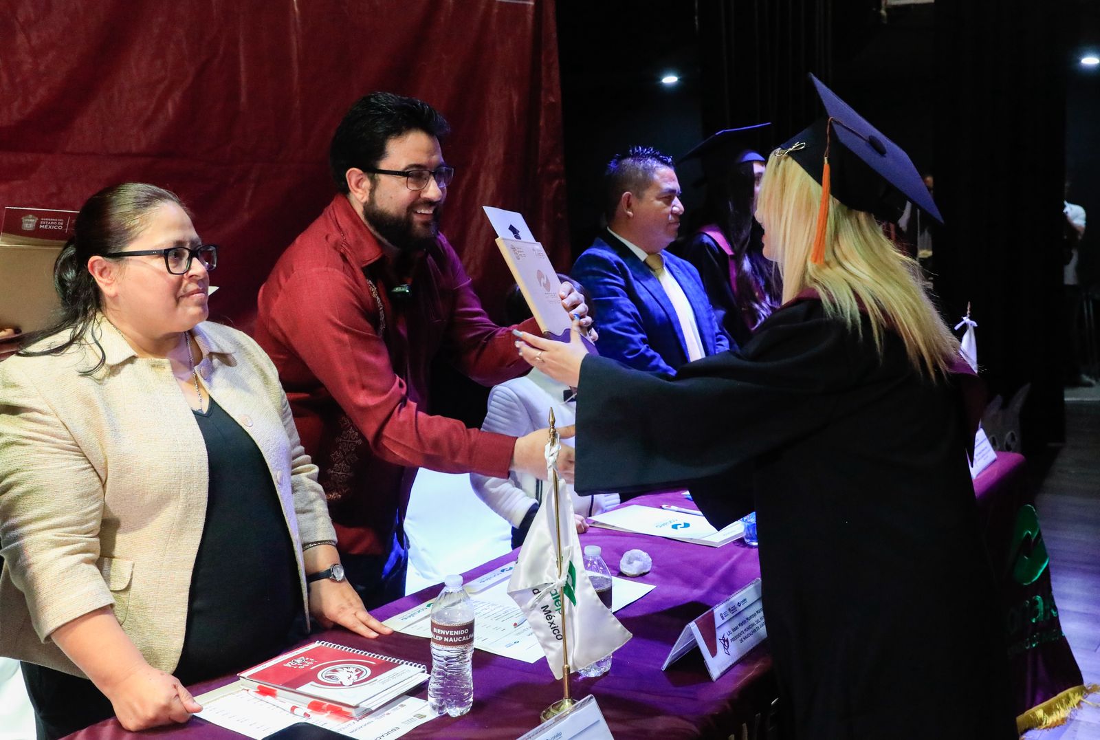 Isaac Montoya asiste a graduación de alumnos del Conalep”