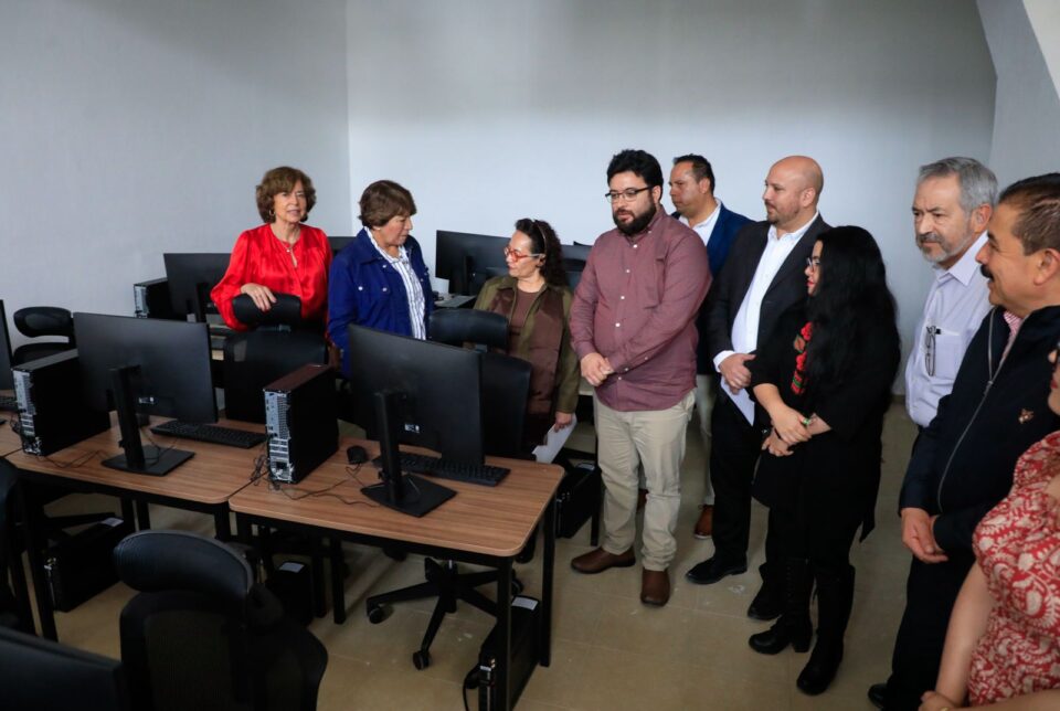 Isaac Montoya convierte casa de narcos en Universidad Pública para miles de estudiantes