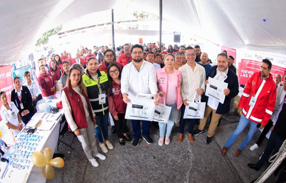 asiste-alcalde-isaac-montoya-a-la-jornada-comunitaria-de-salud-del-gem-en-naucalpan