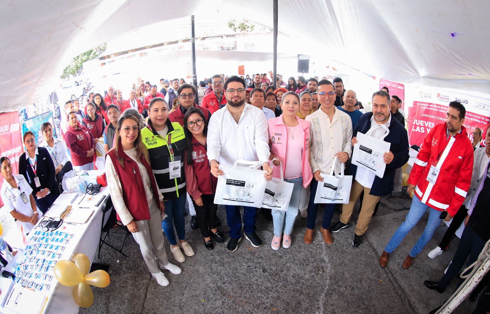 asiste-alcalde-isaac-montoya-a-la-jornada-comunitaria-de-salud-del-gem-en-naucalpan (1) asiste-alcalde-isaac-montoya-a-la-jornada-comunitaria-de-salud-del-gem-en-naucalpan