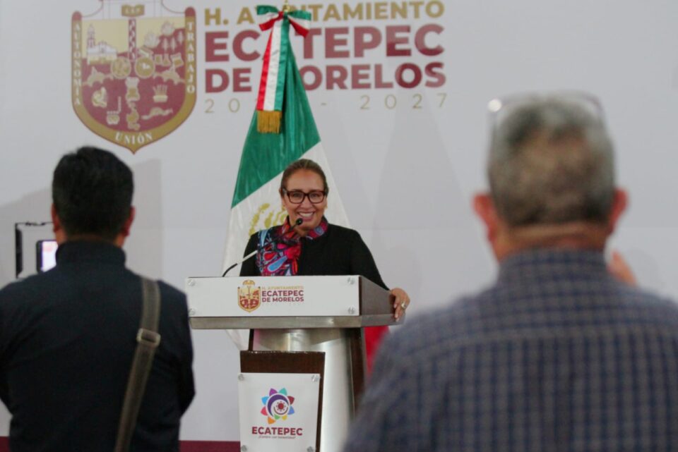 Azucena Cisneros anuncia 37 mil luminarias encendidas y rescate de 180 parques en Ecatepec"