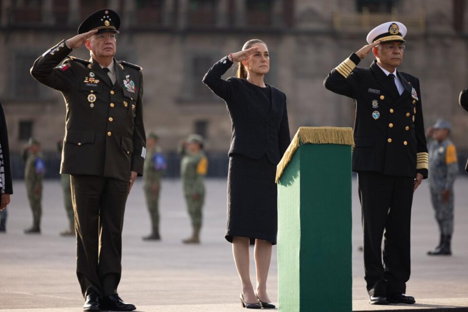 Claudia Sheinbaum encabeza ceremonia en memoria de víctimas de los sismos de 1985 y 2017