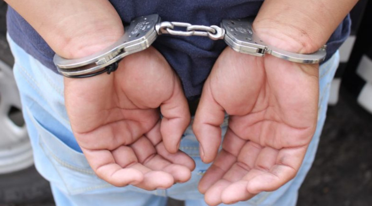 Detienen a sospechoso por violencia familiar en Toluca