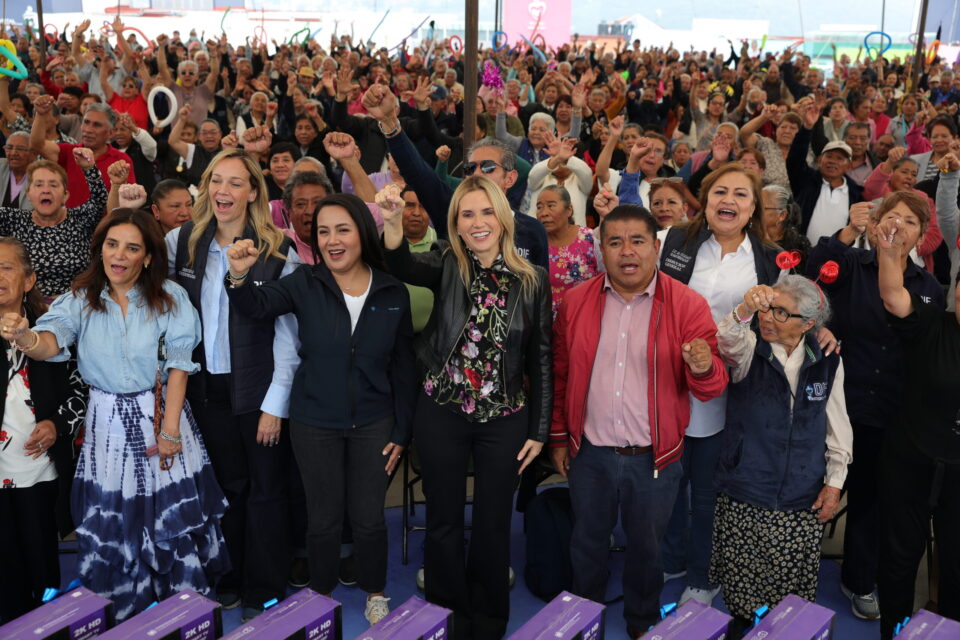 Festeja Huixquilucan el Día del Abuelo con música y sorpresas