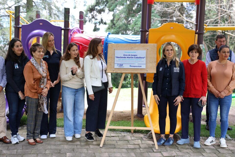 Inauguran dos nuevas áreas de juegos infantiles en Huixquilucan