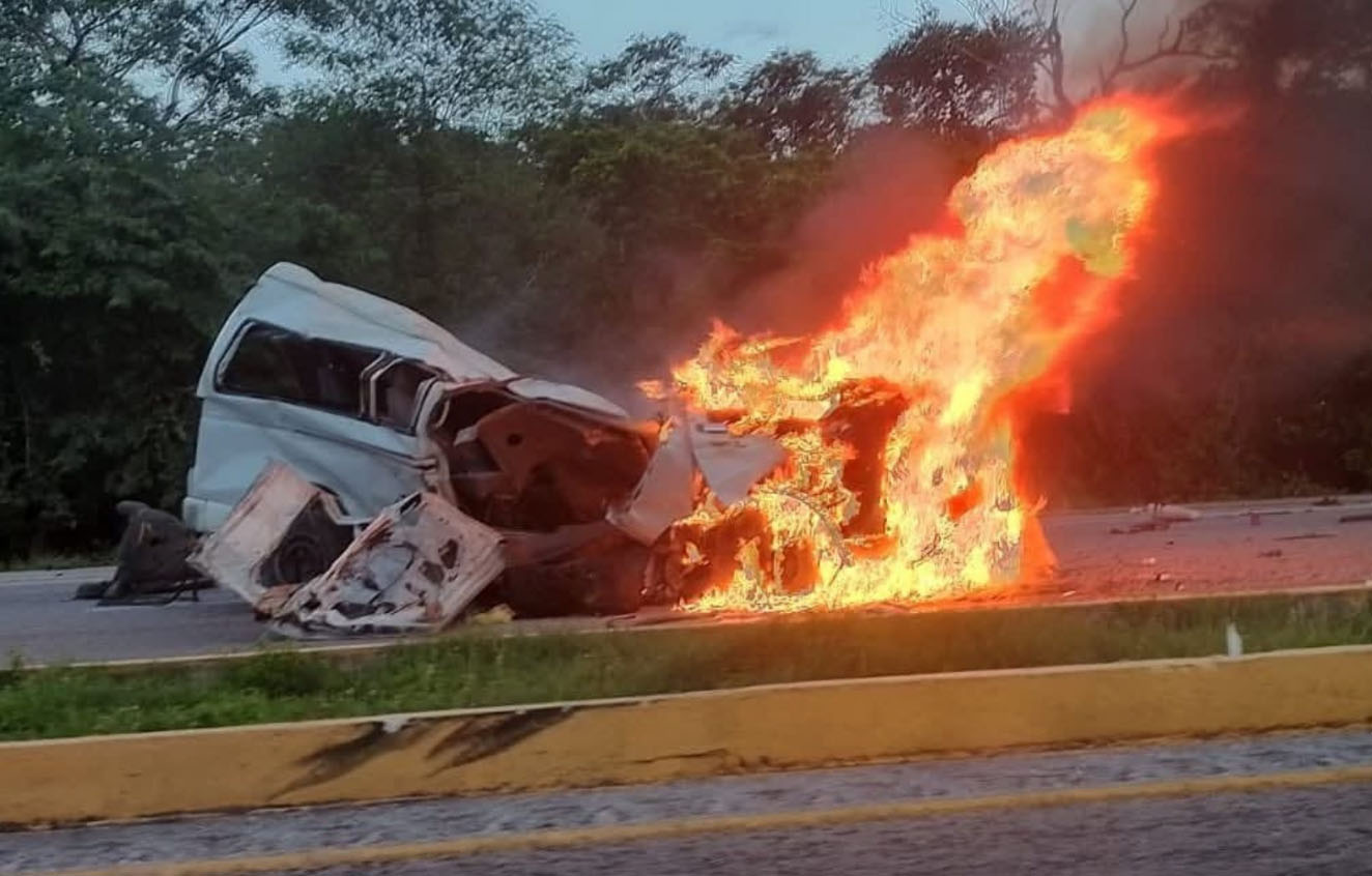 Mueren 15 personas en accidente en la carretera Mérida-Campeche