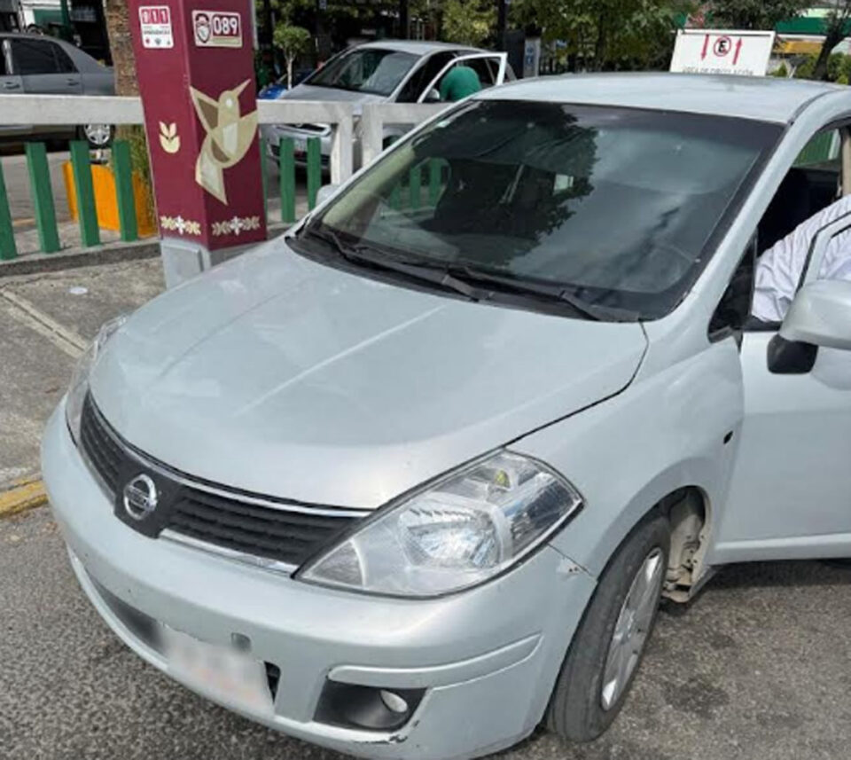 Aseguran en Naucalpan vehículo vinculado a robo de automóvil