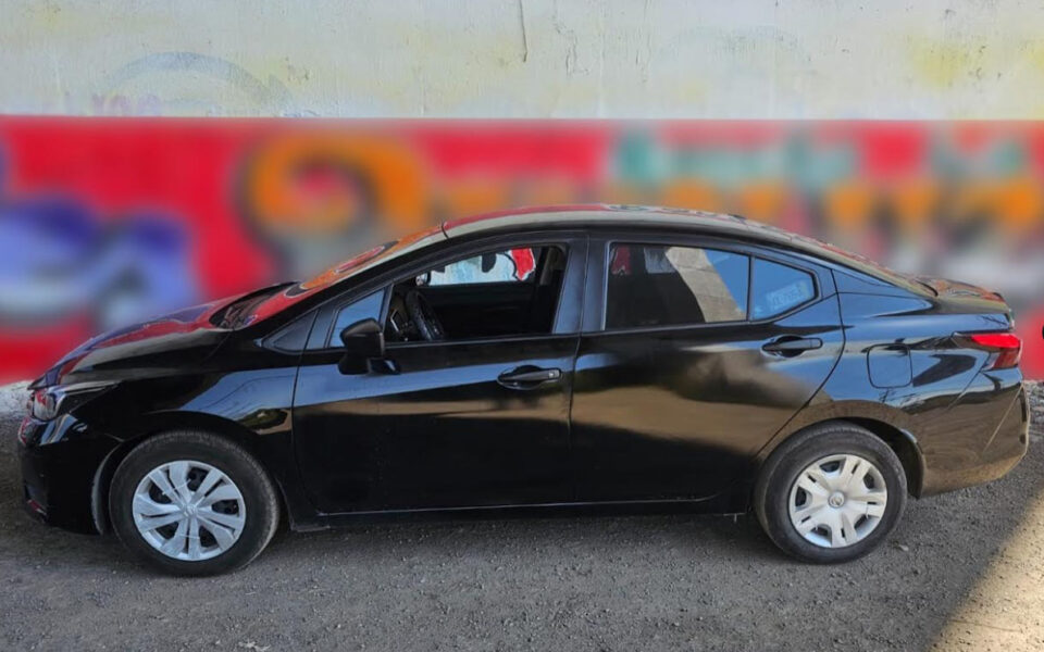 Aseguran vehículo por robo a cuentahabiente en Edomex