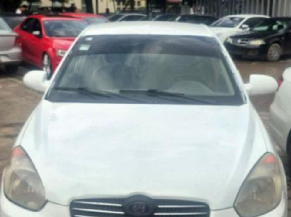 Aseguran vehículo presuntamente relacionado con un homicidio en Huehuetoca