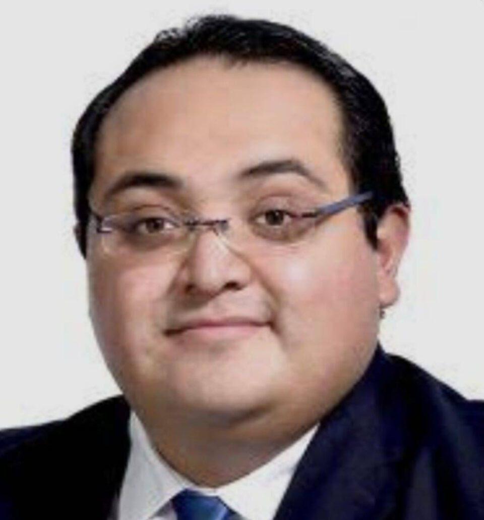 Adrián Olivos Servín