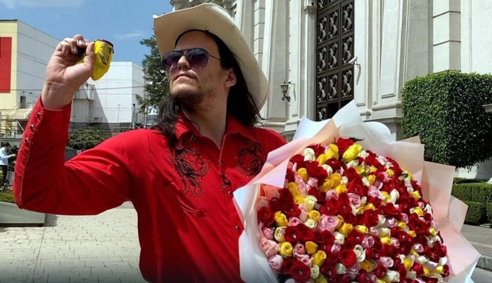 "Flores El Patrón" es denunciado por violencia doméstica