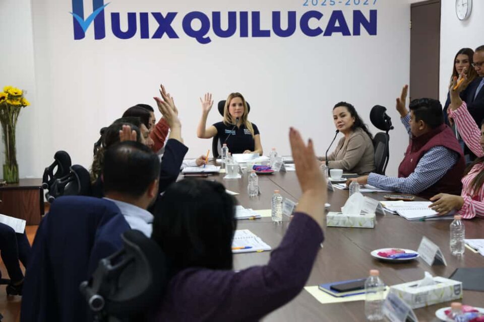 Huixquilucan atiende propuestas y peticiones ciudadanas con cabildo abierto