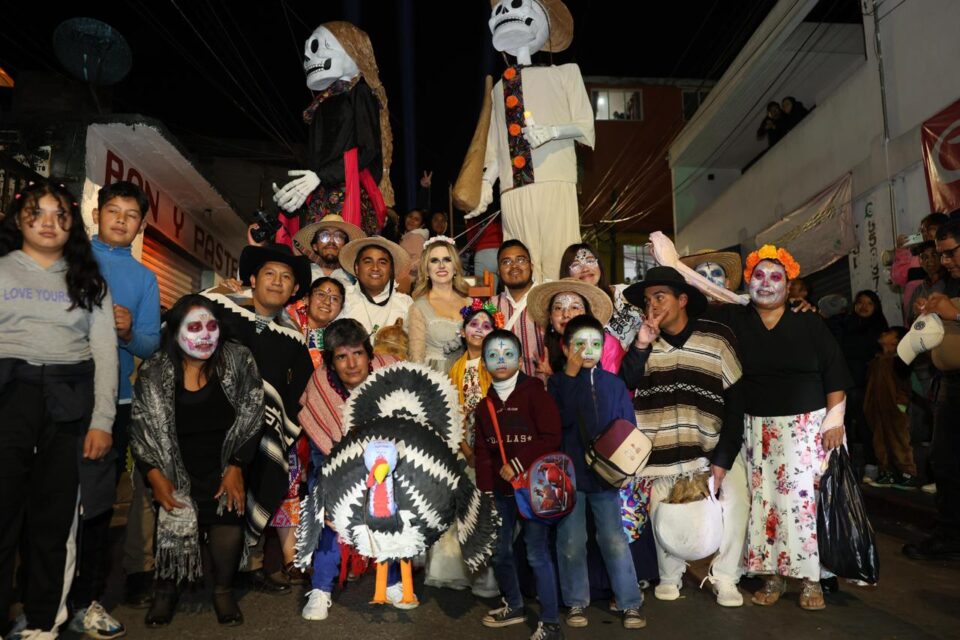 Huixquilucan vive con alegría la Carrera y Desfile de Catrinas 2025