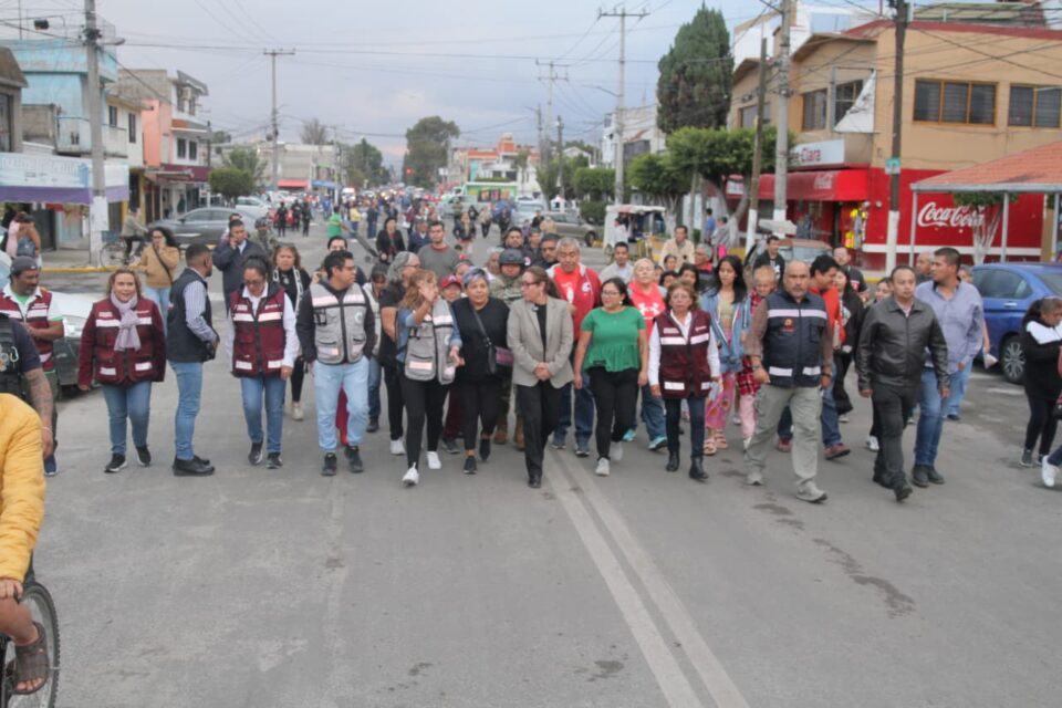 Repavimentan casi un kilómetro de avenida en Jardines de Santa Clara, Ecatepec